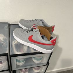 Nike Court Vision Size 13 DS