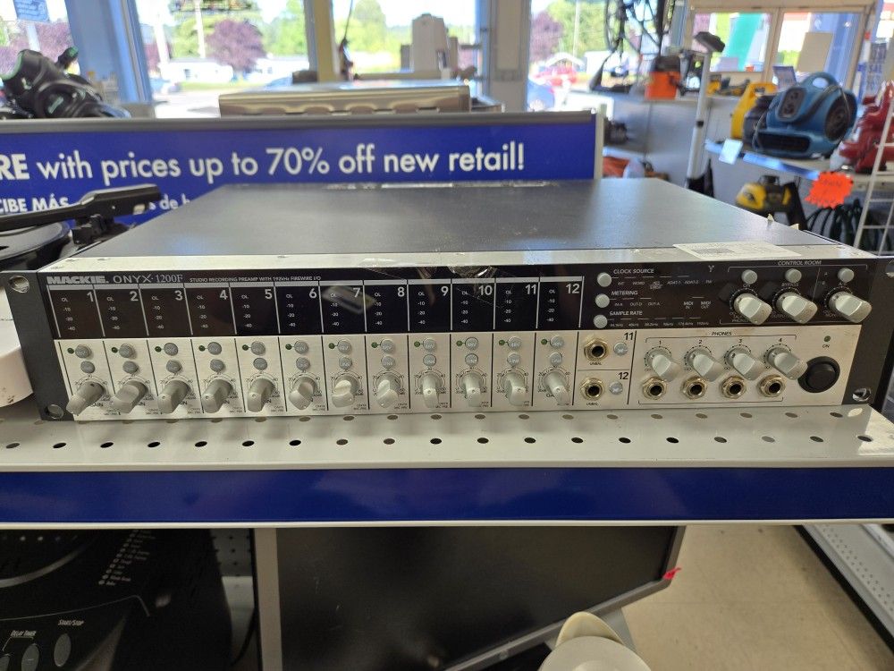 Mackie Mixer