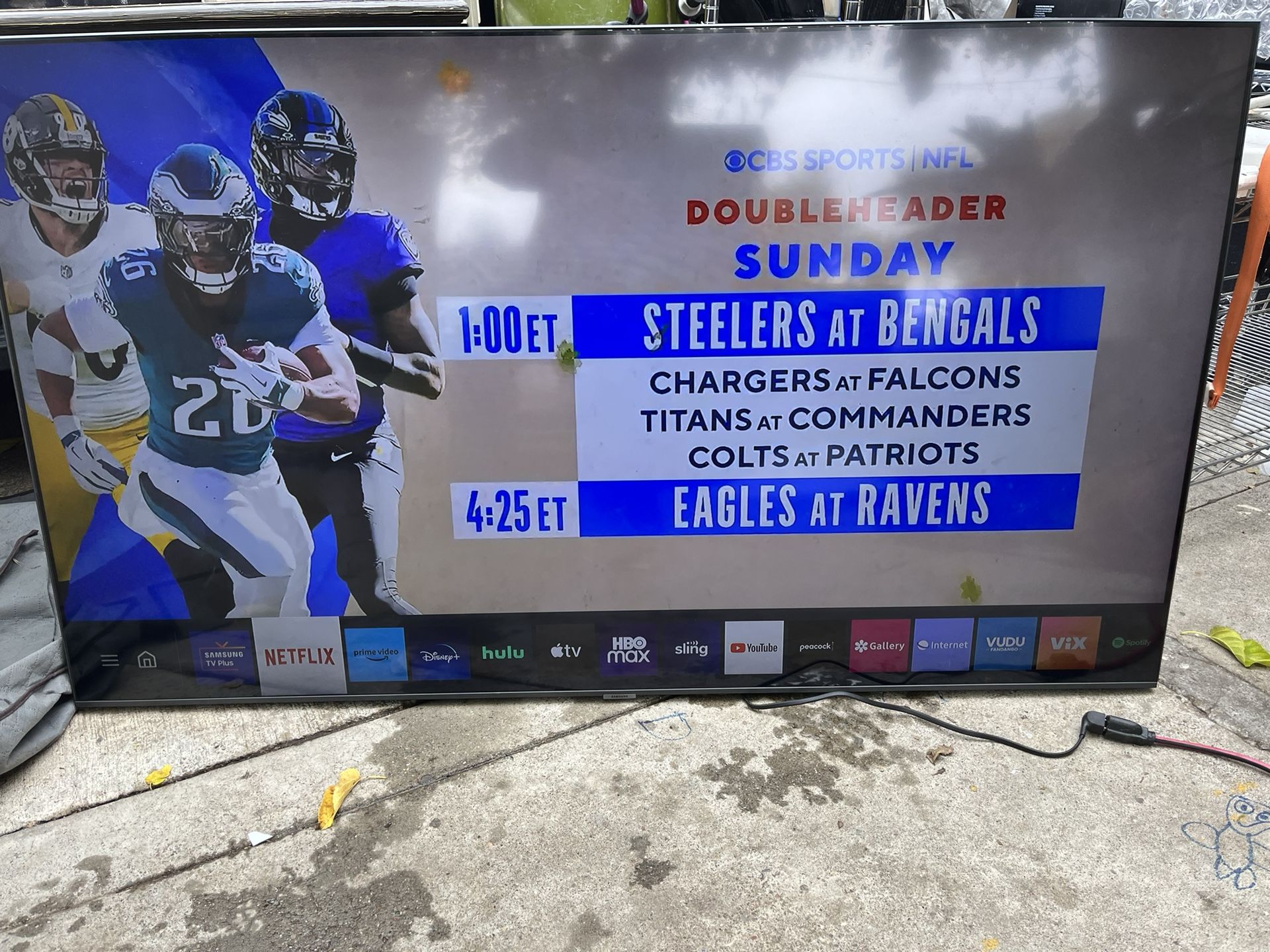 Samsung 65” Smart TV