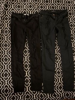 Junior Girls size 3 skinny distressed jeans