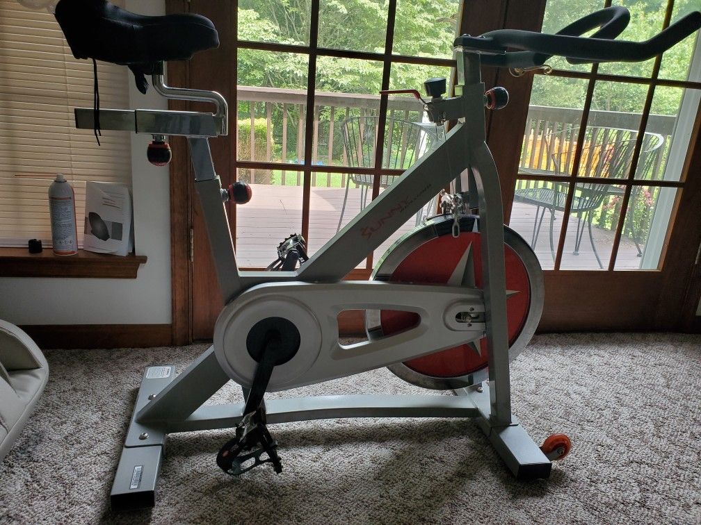 Sunny Health Fitness SF B901 Pro Indoor Cycling Exercise Bike