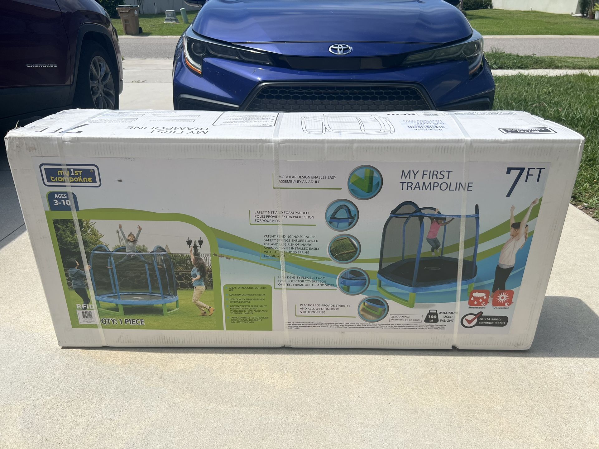 Sportspower 7' My 1st Trampoline for Kids 3-10 with Safety Enclosure Blue and Green