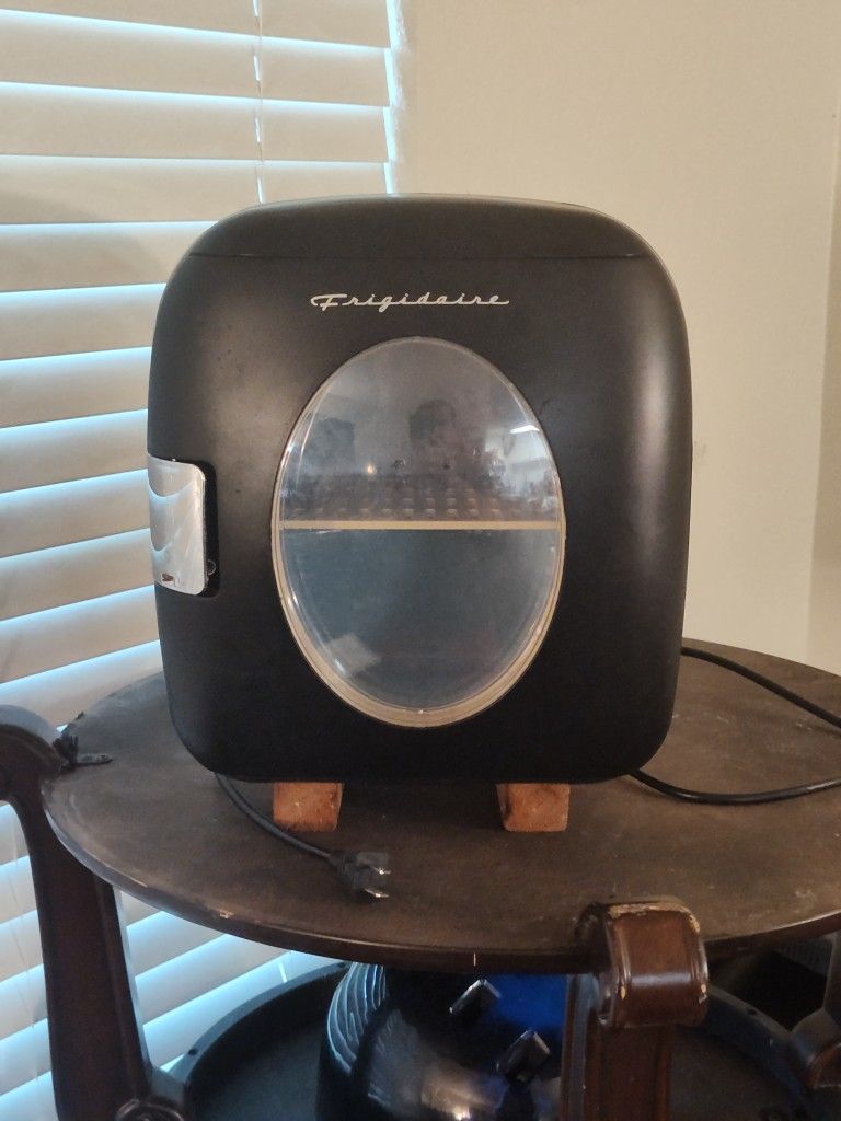 Small Mini Desk Fridge