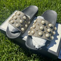 Gucci Slides Sz 37 