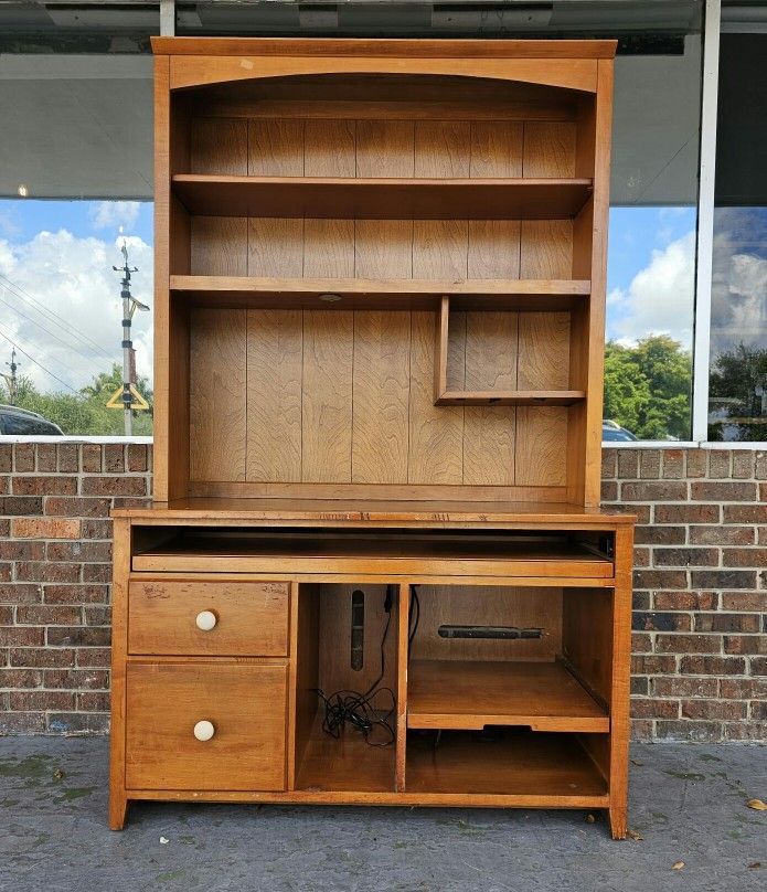 Ethan Allen Desk With Hutch