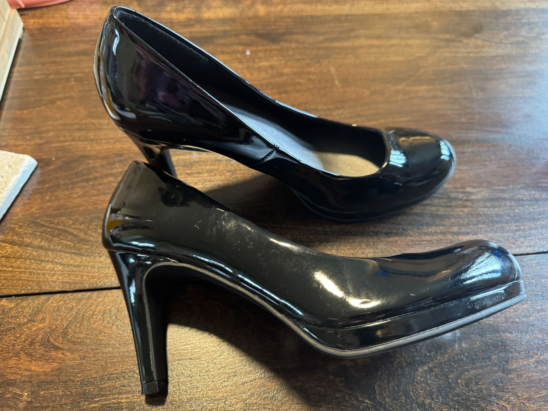Black Heels, Great Condition Size 9