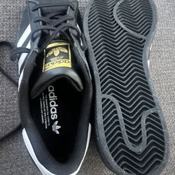 Adidas Superstar Black - Never Worn