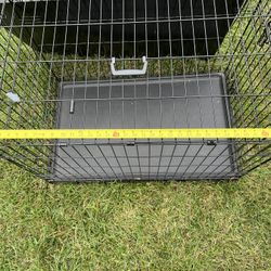 Medium Dog Crate With Two Liners