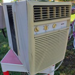 Air Conditioner - Window - 10k - Kenmore