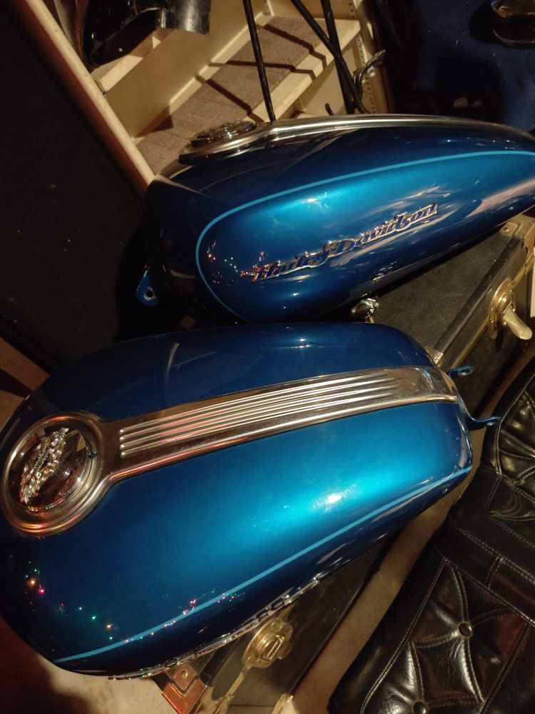 Harley Custom Painted Tanks And Motorcycle Parts For Sale