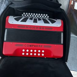Accordion En Tone Mi
