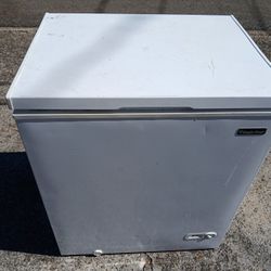 Magic Chef Chest Freezer- Can Deliver 