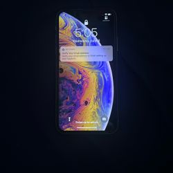 Iphone X cracked back everything else works perfect