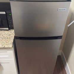 FRIGIDAIRE