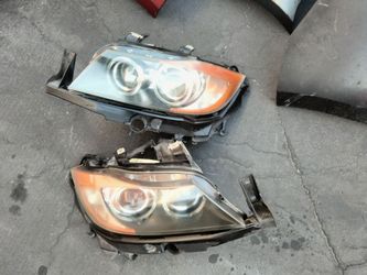 2006-2008 bmw 328i sedan Xenon headlight with all the accessories OEM.