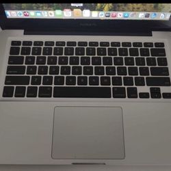Apple 13" Macbook Pro (MacOS Sonoma)