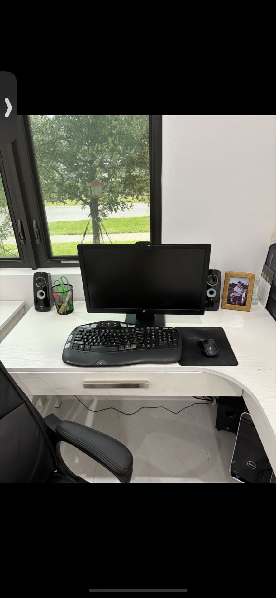 Computer Monitor (24”), Mouse, Keyboard, Speakers