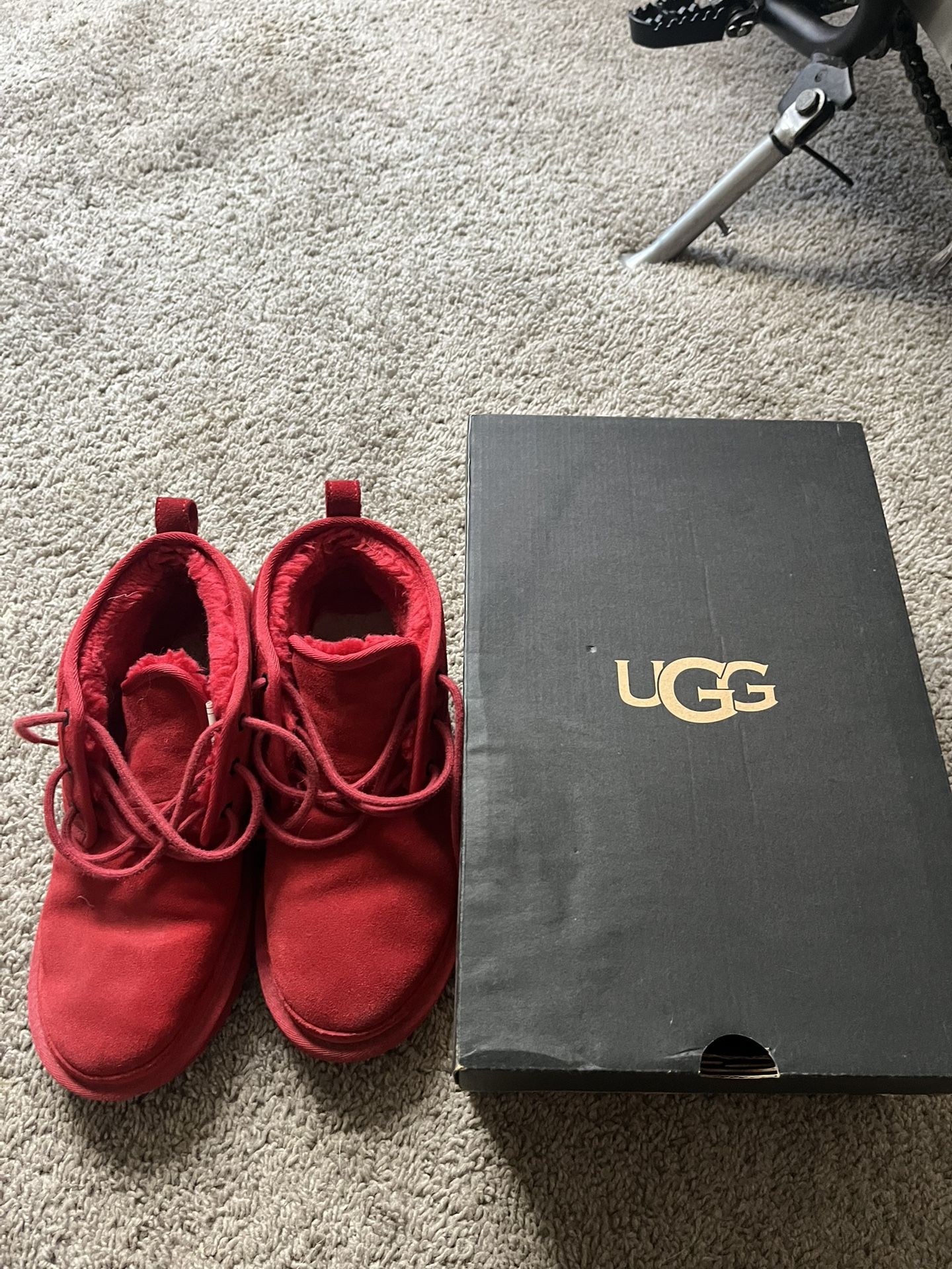 Ugg