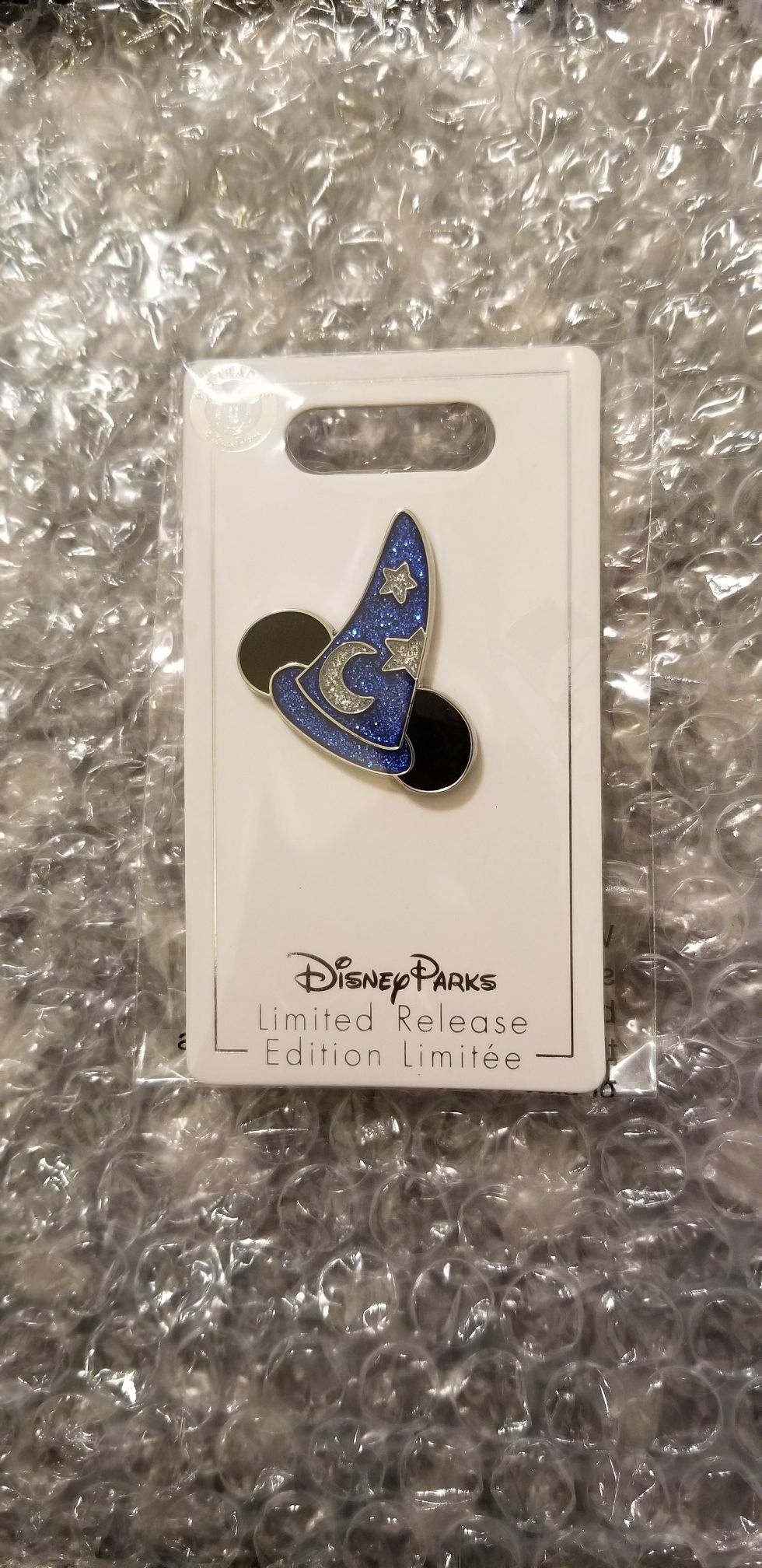 Disney Mickey Mouse Pin Wishes Come True Blue Collection. Limited Edition