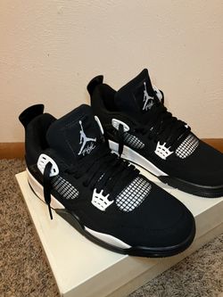 Air Jordan 4  White Thunder 1:1. Size 9 
