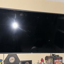 Vizio TV 65 Inches