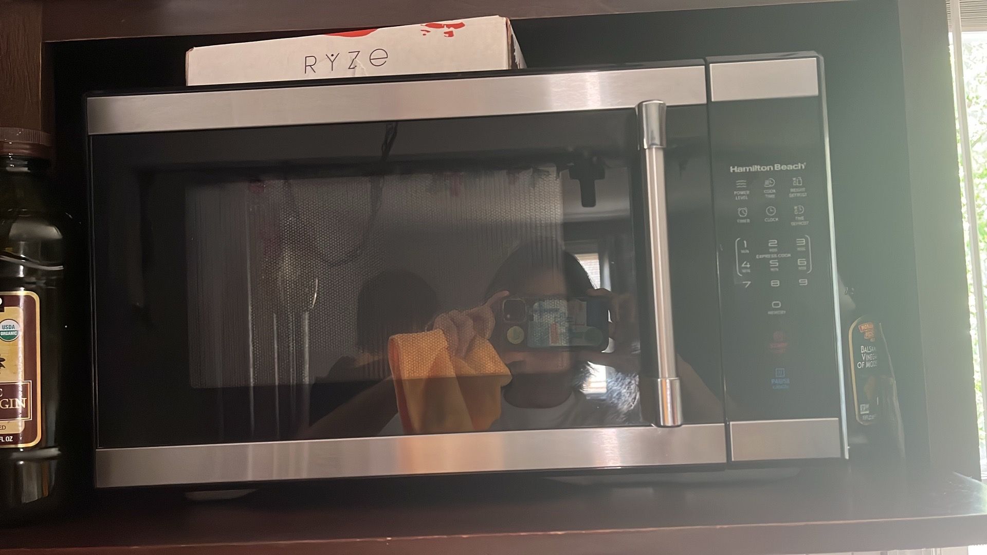 Hamilton Beach 1.1 Cu Ft Stainless Steel Microwave – 1000W used but like new