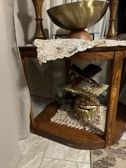 Corner Table