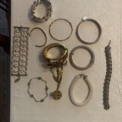 Lot of vintage bracelets