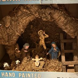 Italian Nativity Set  Hand painted  made in Italy 