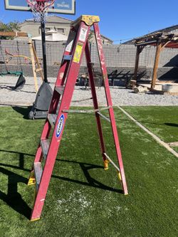 Werner 6ft fiberglass lightweight ladder