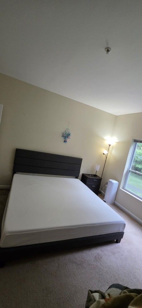 King Size Bed Frame With HEADBOARD and Memory Foam Matteress