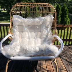 Wicker & Metal Outdoor Patio Chair, Egg Chair Brand New Just Assembled Retail $600+