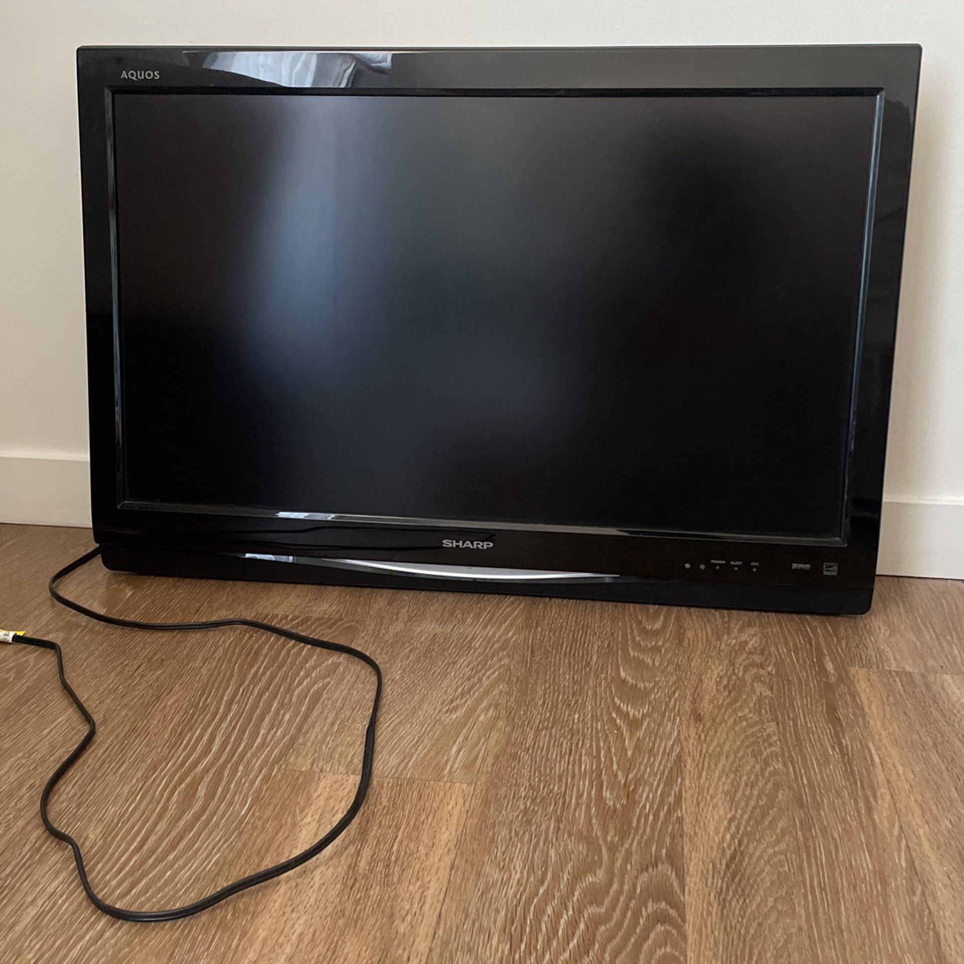 Sharp Aquos 32” LCD HDTV 