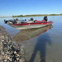 2011 Bass Boat, Bass Tracker