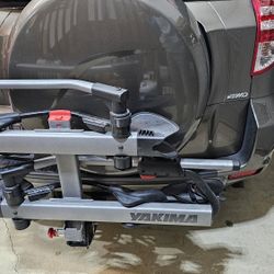 Yakima HoldUp 2-Bike Rack 2" AND 1 ¼" 