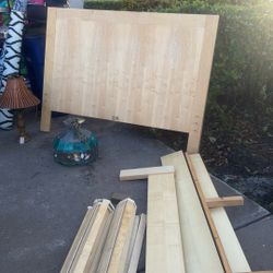 queen size bed with mattress