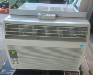 Sharp 12,000 BTU Window AC w/ Remote – Barely Used ❄️ Aire Acondicionado Sharp 12,000 BTU – Poco Uso ❄️