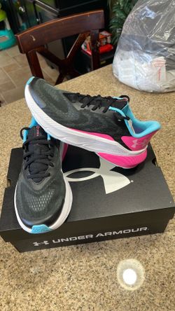 Underarmour shoes size 6Y