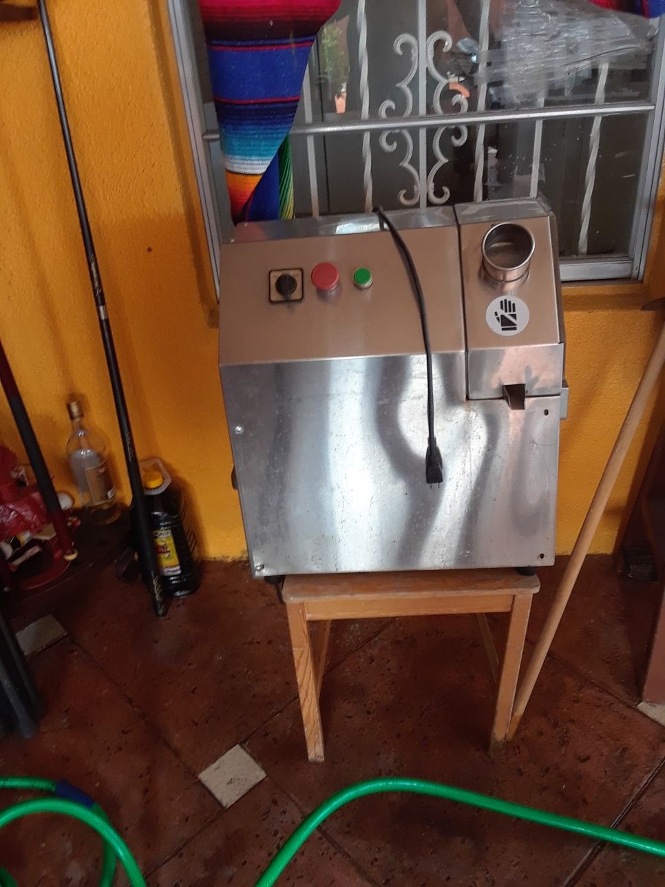Maquina de hacer guarapo