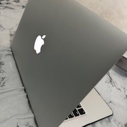Apple MacBook Air 13” I5 Processor 8GB RAM 256GB SSD $200