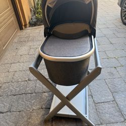 Uppababy Stand With Bassinet