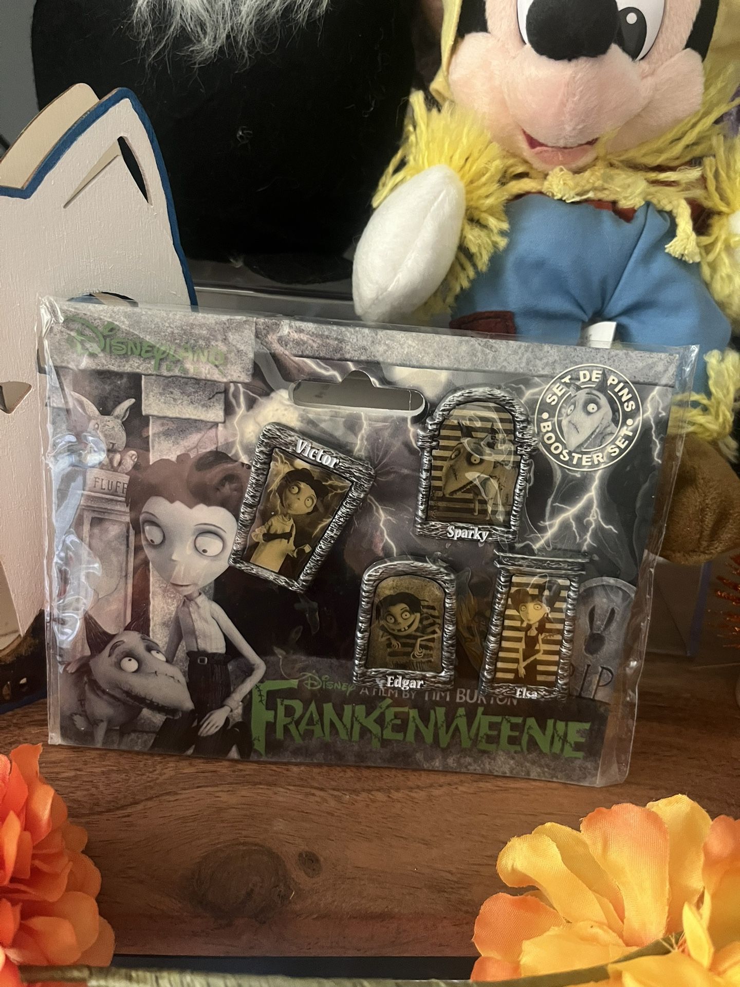 2012 FRANKENWEENIE Disney Pin Set