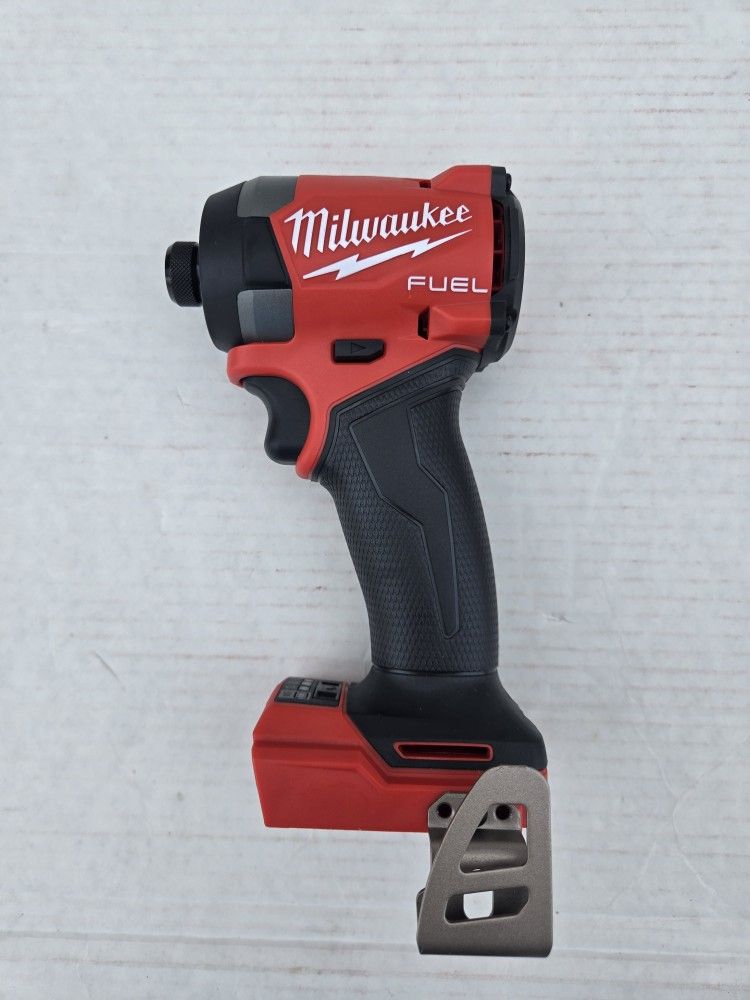 Milwaukee M18 Fuel 18-volt Brushless Impact Driver(Tool Only)