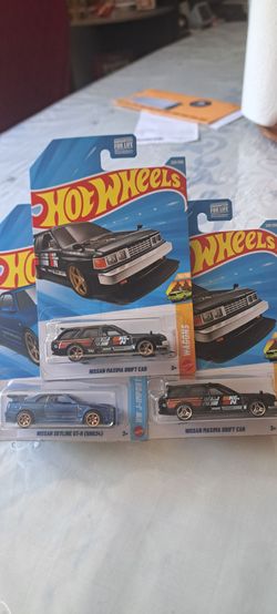 Hotwheels  Nissan Gt-R (34)--Nissan maxima  Drift  car   super treasure hunt--regular   los   3x90