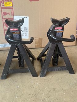 Jack stands