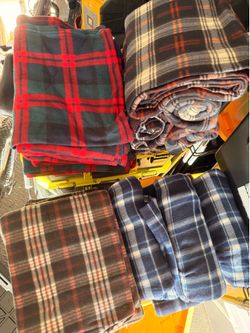 20 plaid blankets