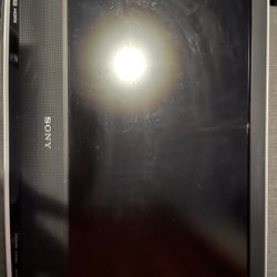 Sony Bravia HDTv 26" inch - LCD Digital Color HD KDL-26S2010 +