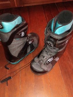 Snow board boots
