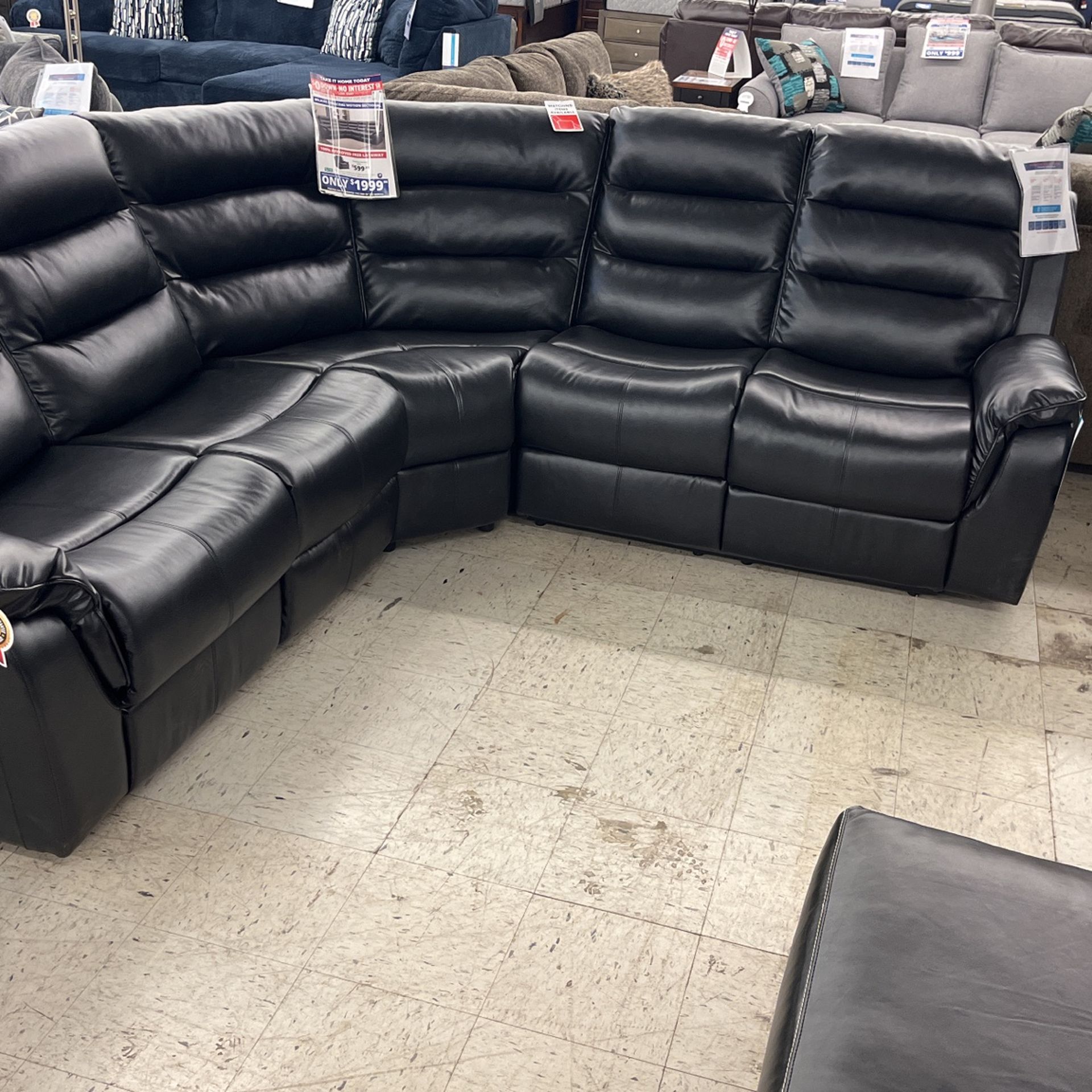 3 Pc Reclining Sectional