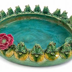 VINTAGE MAJOLICA 10 FROG Bowl PLANTER LOTUS FLOWER Whimsical Garden Art Heavy Mid Century Pottery 